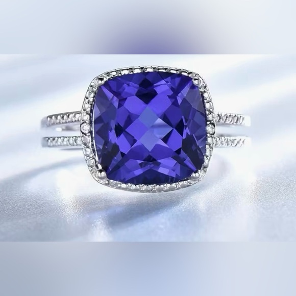 Tanzanite 5 Carat Gemstone Set in 925 Sterling Silver - Picture 6 of 8